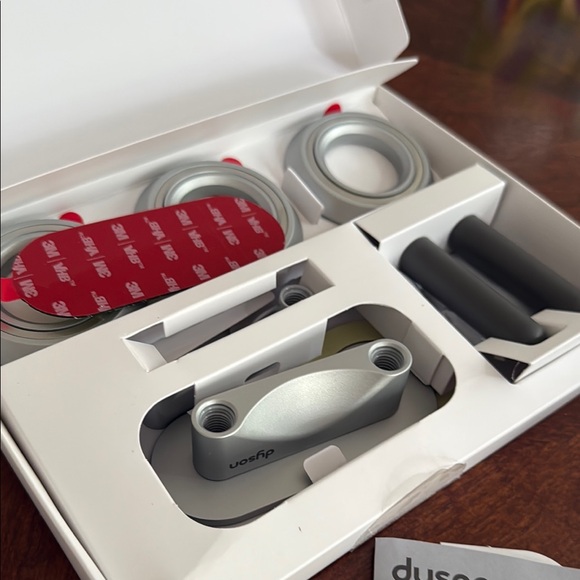 NWT Dyson Supersonic Professional Silver and Gray Hair Dryer Wall Mount Set - Picture 3 of 3